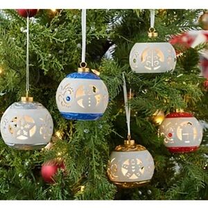 LightScapes Set of 5 Cutwork Ceramic Ornaments with Gift Boxes